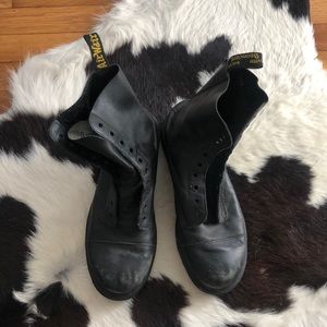 Men’s 10 Eye Dr. Martens